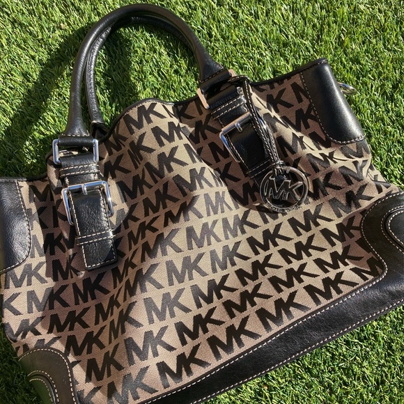 Michael Kors Purse - Picture 2 of 3